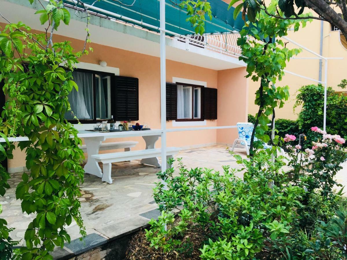 Apartments Katarina Βόντιτσε Εξωτερικό φωτογραφία
